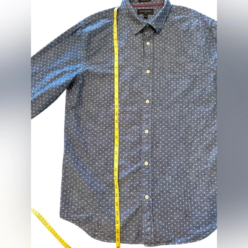 Banana Republic Slim Fit Size L Men's Denim Blue w/ White Long Sleeve Shirt